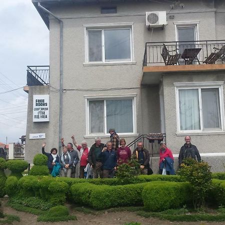 Къща За Гости "Черната Роза" Bŭlgarevo エクステリア 写真